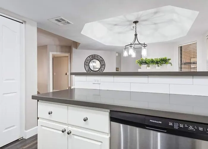 Holiday home Beautiful Newly Remodeled 2-bdrm Biltmore