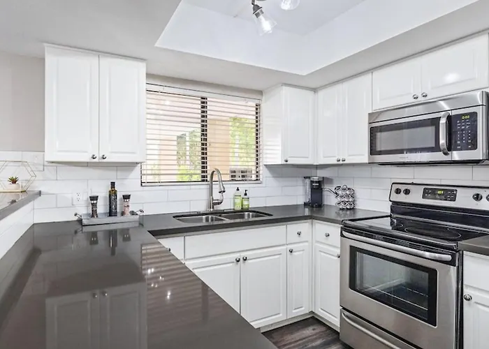 Holiday home Beautiful Newly Remodeled 2-bdrm Biltmore