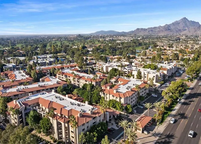Beautiful Newly Remodeled 2-bdrm Biltmore *